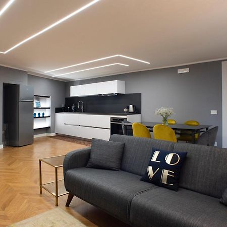 Dimora Scura Apartment เนเปิลส์ ภายนอก รูปภาพ