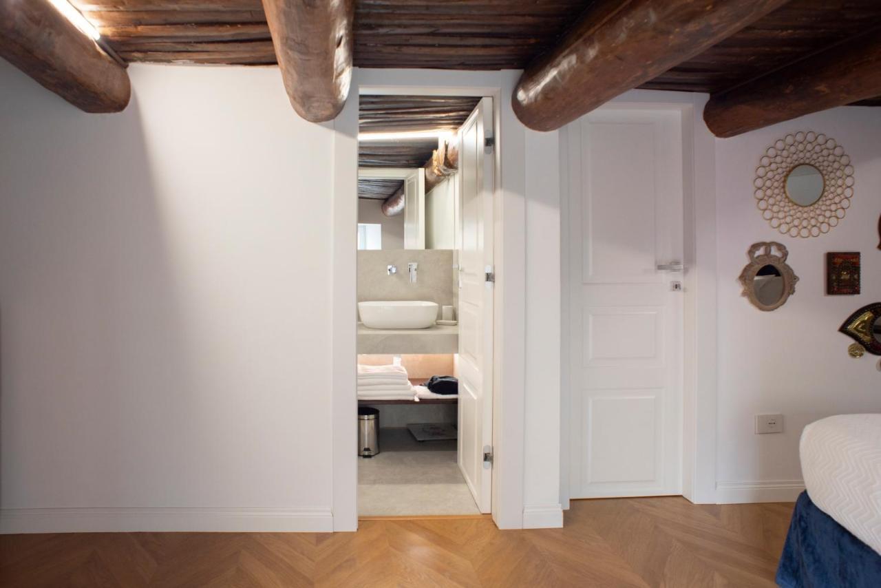 Dimora Scura Apartment เนเปิลส์ ภายนอก รูปภาพ