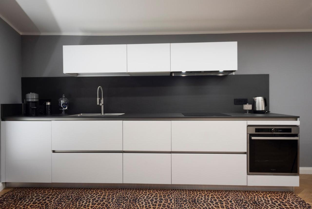 Dimora Scura Apartment เนเปิลส์ ภายนอก รูปภาพ
