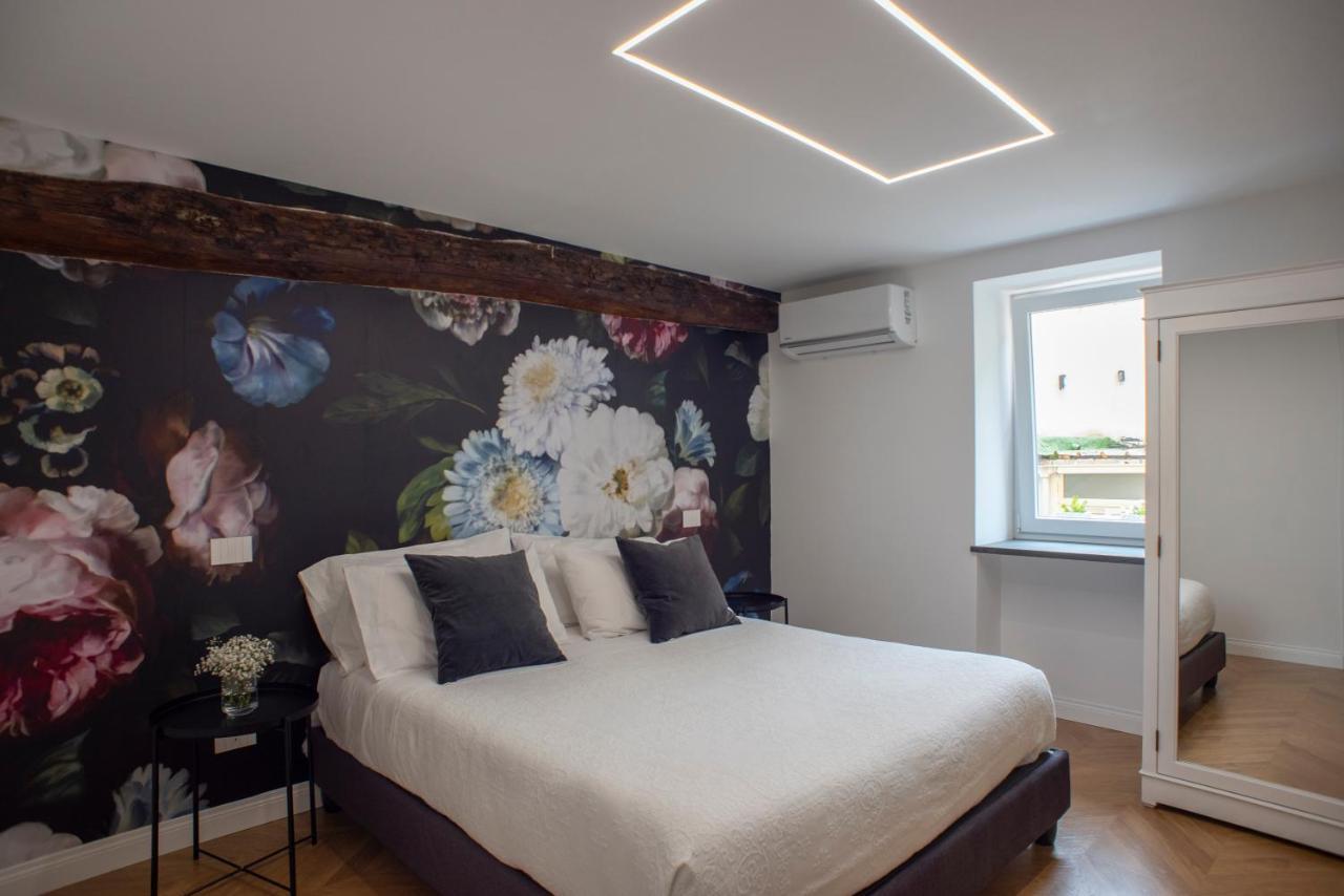Dimora Scura Apartment เนเปิลส์ ภายนอก รูปภาพ