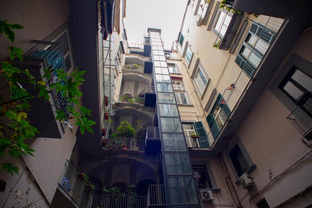 Dimora Scura Apartment เนเปิลส์ ภายนอก รูปภาพ