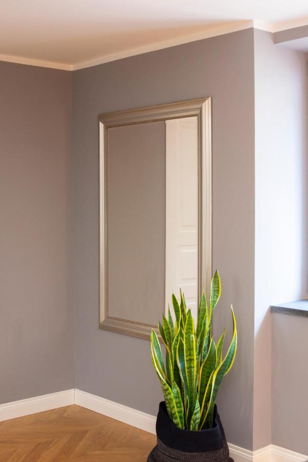 Dimora Scura Apartment เนเปิลส์ ภายนอก รูปภาพ